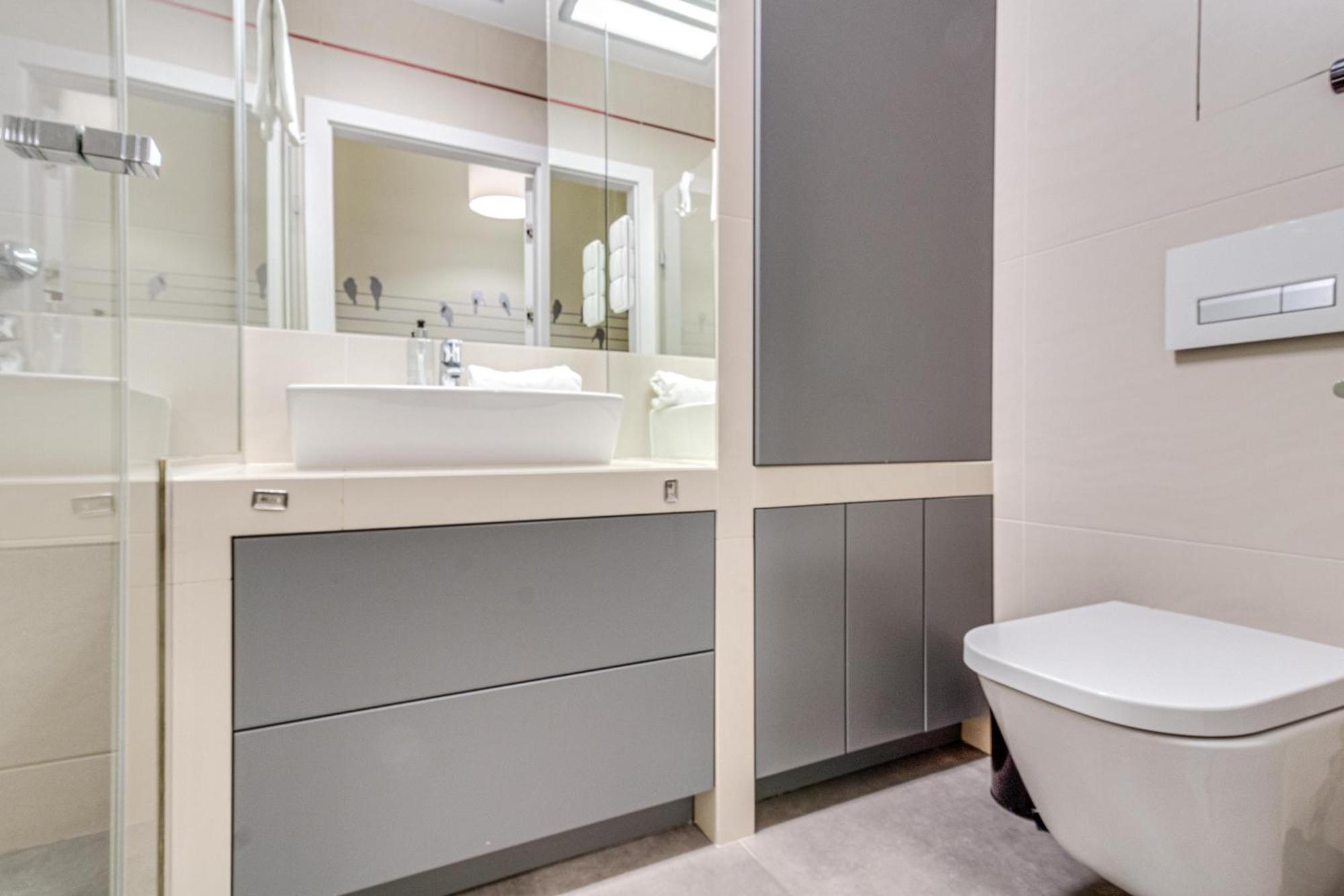Rentplanet - Apartament Wszystkich Swietych Wroclaw Luaran gambar